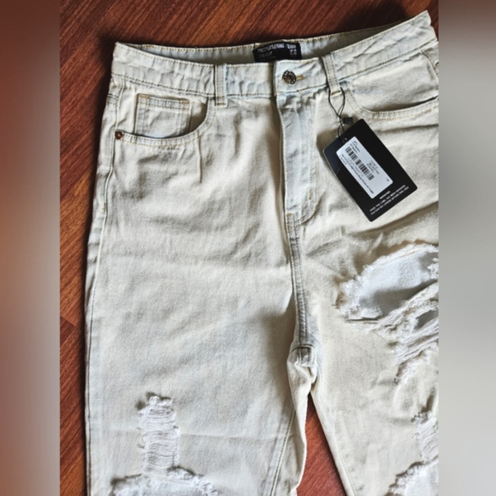 PrettyLittleThing Bleach Wash Straight Leg Ripped High-Rise Jeans Sz 10 NWT